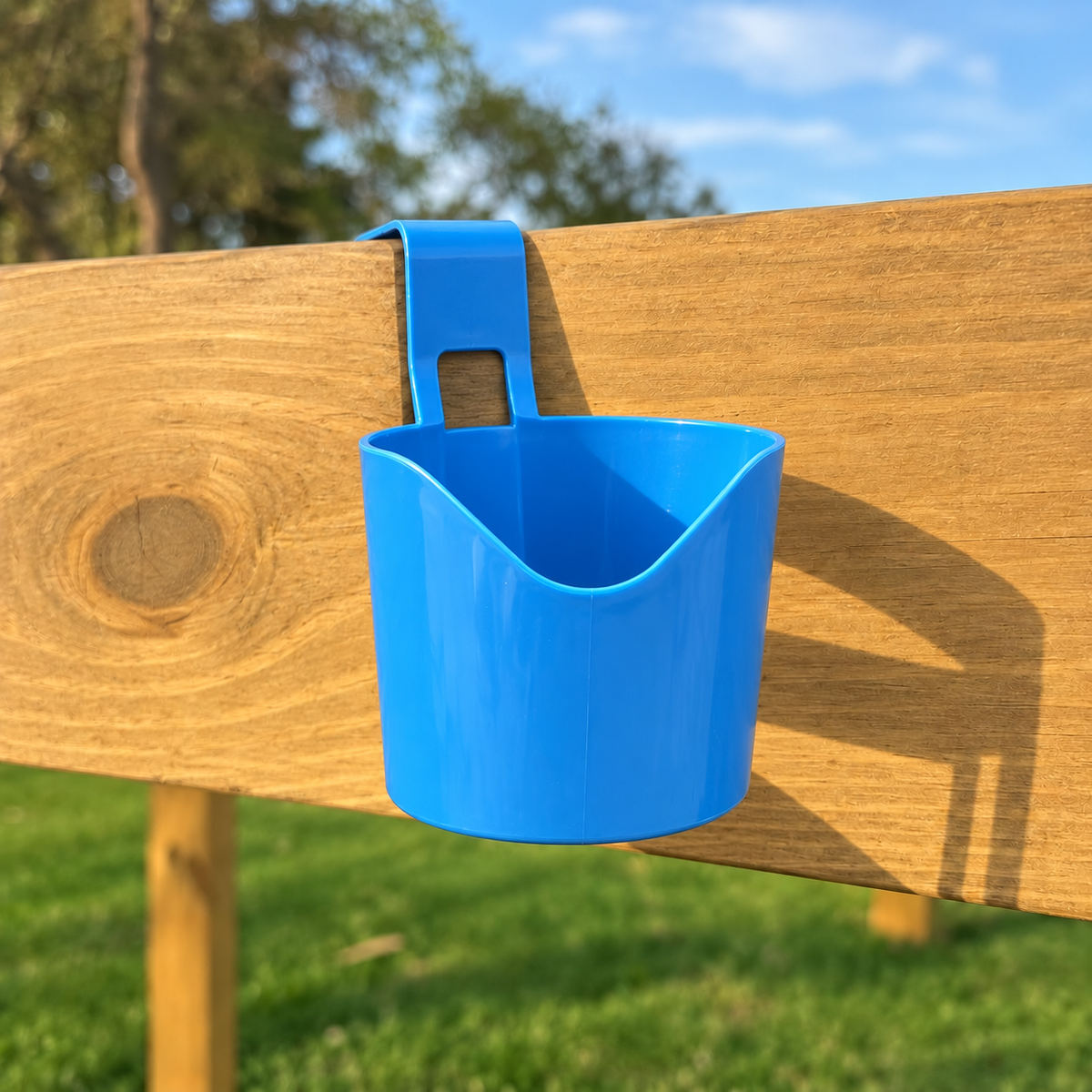 Sturdy blue 3" x 4" cupholder
